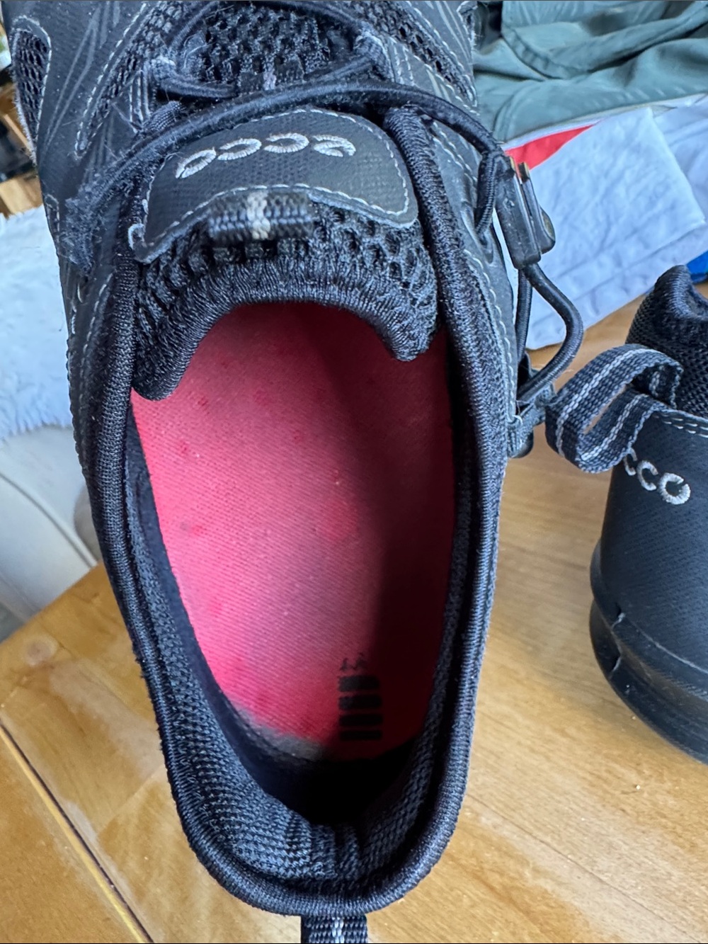 Men's ECCO Black Athletic Mesh Golf/walking Shoes - Picture 10 of 10